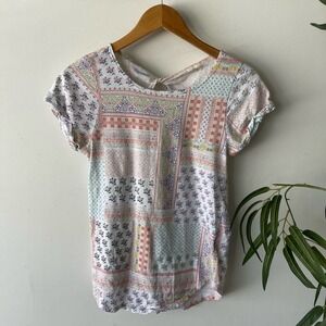 T.LA Shirt Womens Small Colorful Keyhole Summer Floral Knit Boho Coastal Cottage